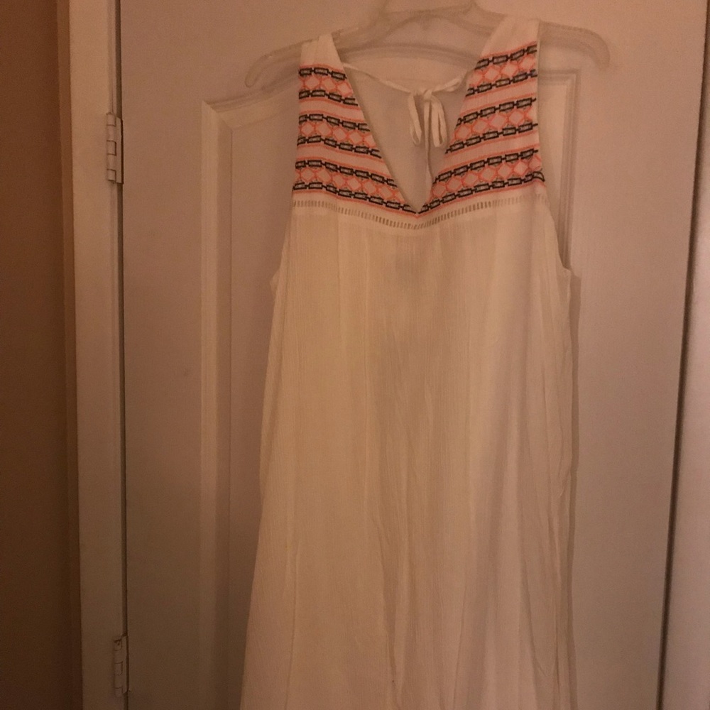 Apt. 9 White Embroidery V-Neck Hi-Low Dress L